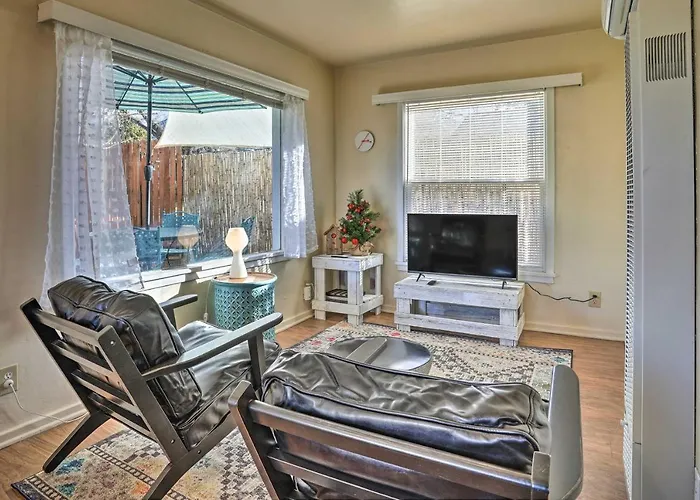Vibrant With Private Backyard! * Prescott