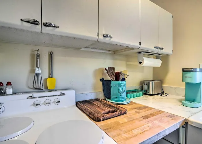 Vibrant With Private Backyard! Prescott